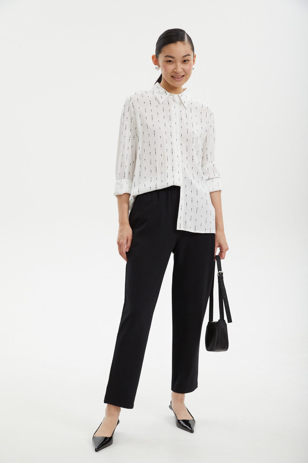 Брюки на резинке с карманами