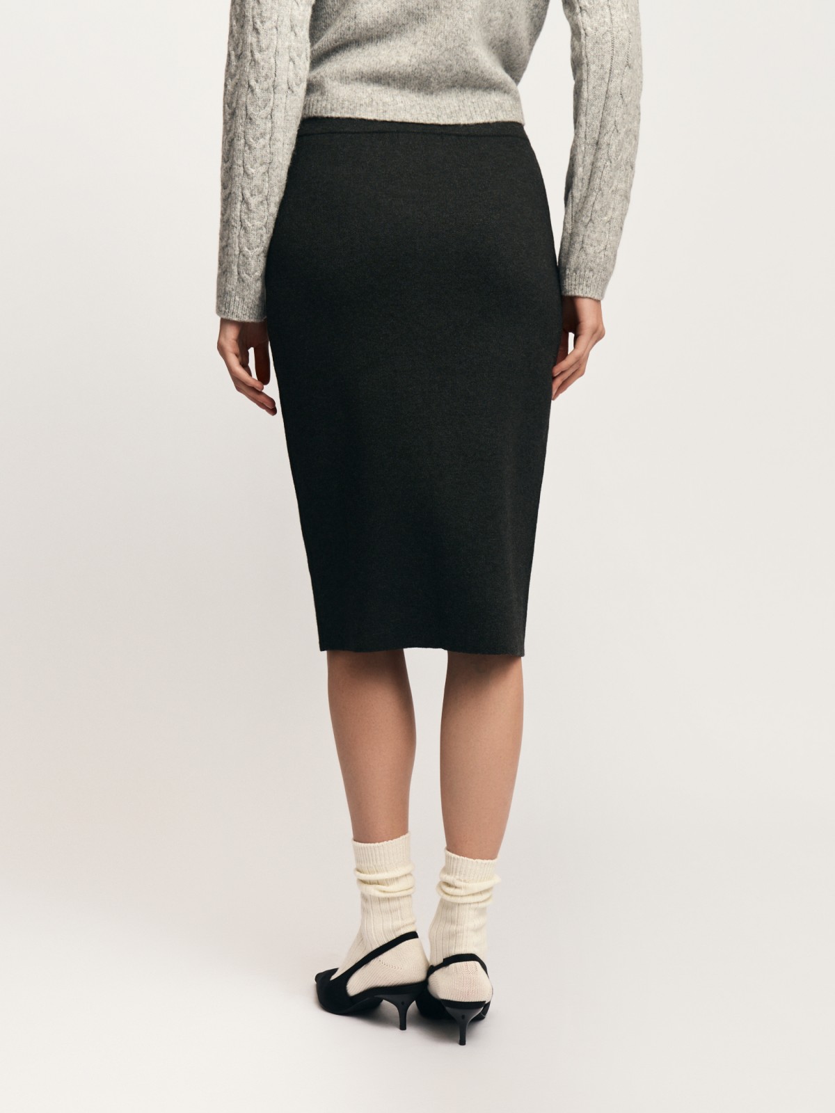 Трикотажная юбка-карандаш на резинке