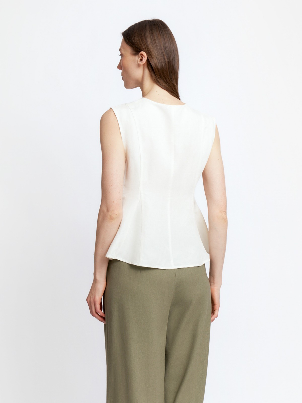 Блузка без рукавов