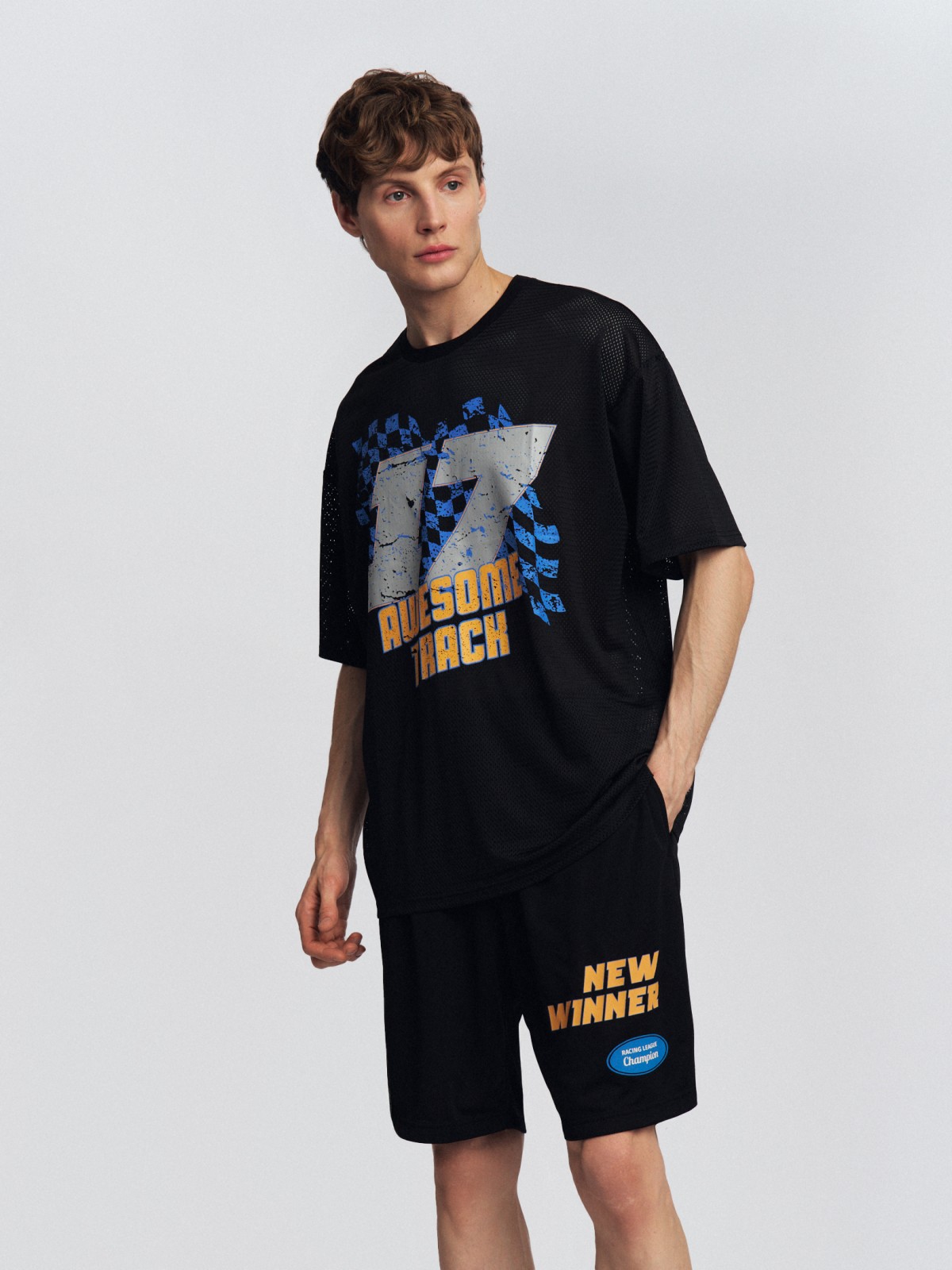 Трикотажные шорты на резинке