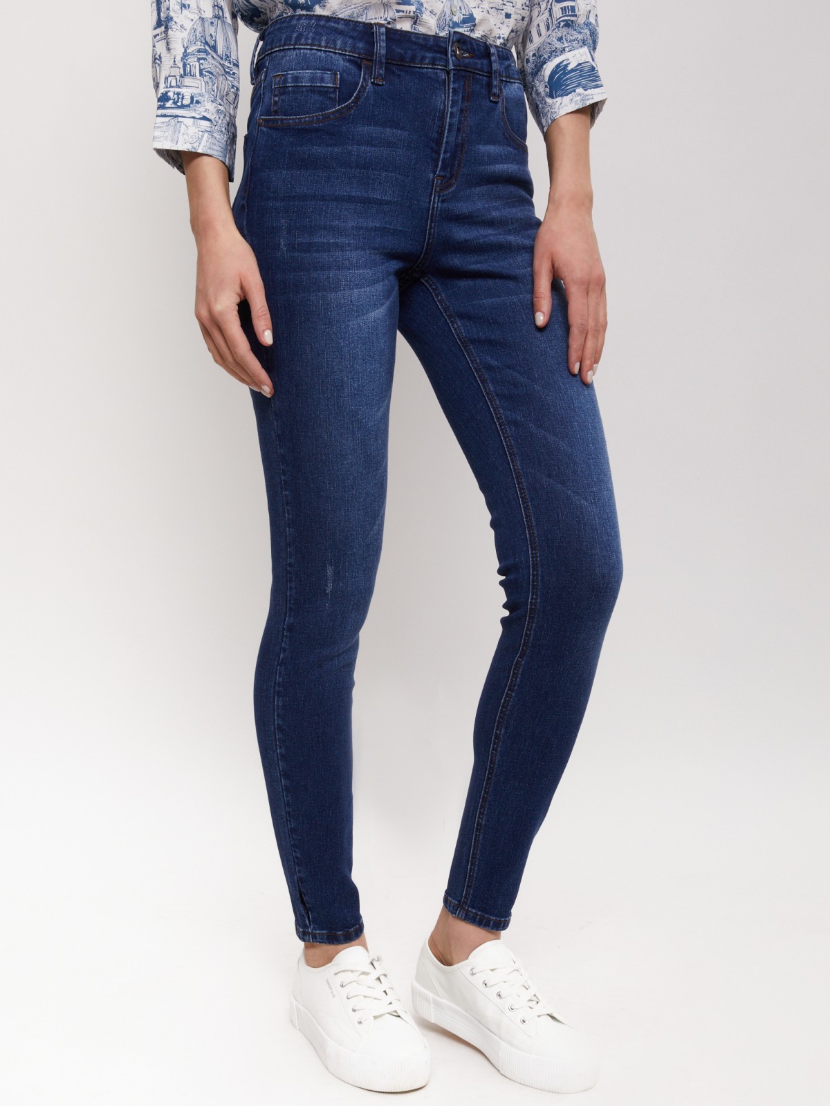 Джинсы силуэта Skinny