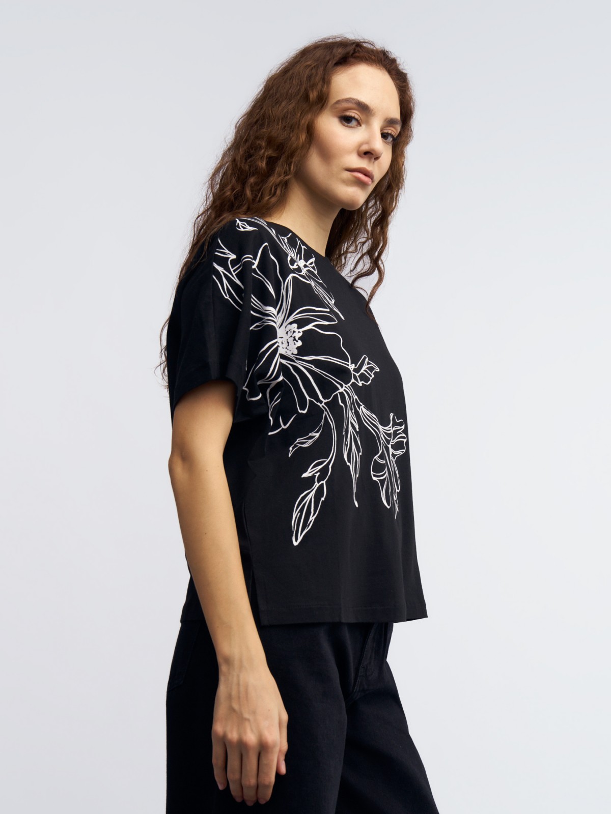 Футболка из хлопка с цветочным принтом