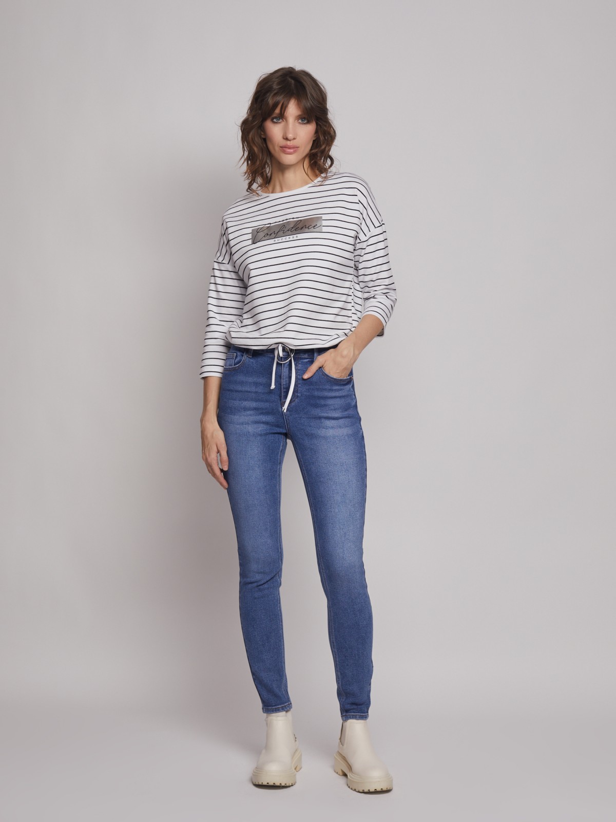 Джинсы силуэта Skinny