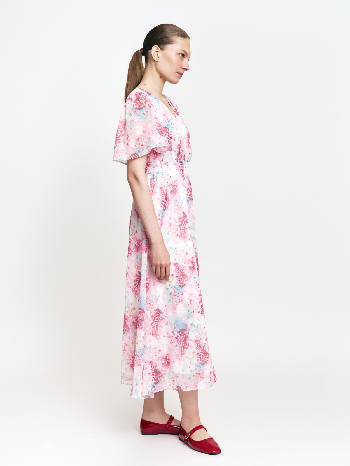 Шифоновое платье с цветочным принтом и люрексом