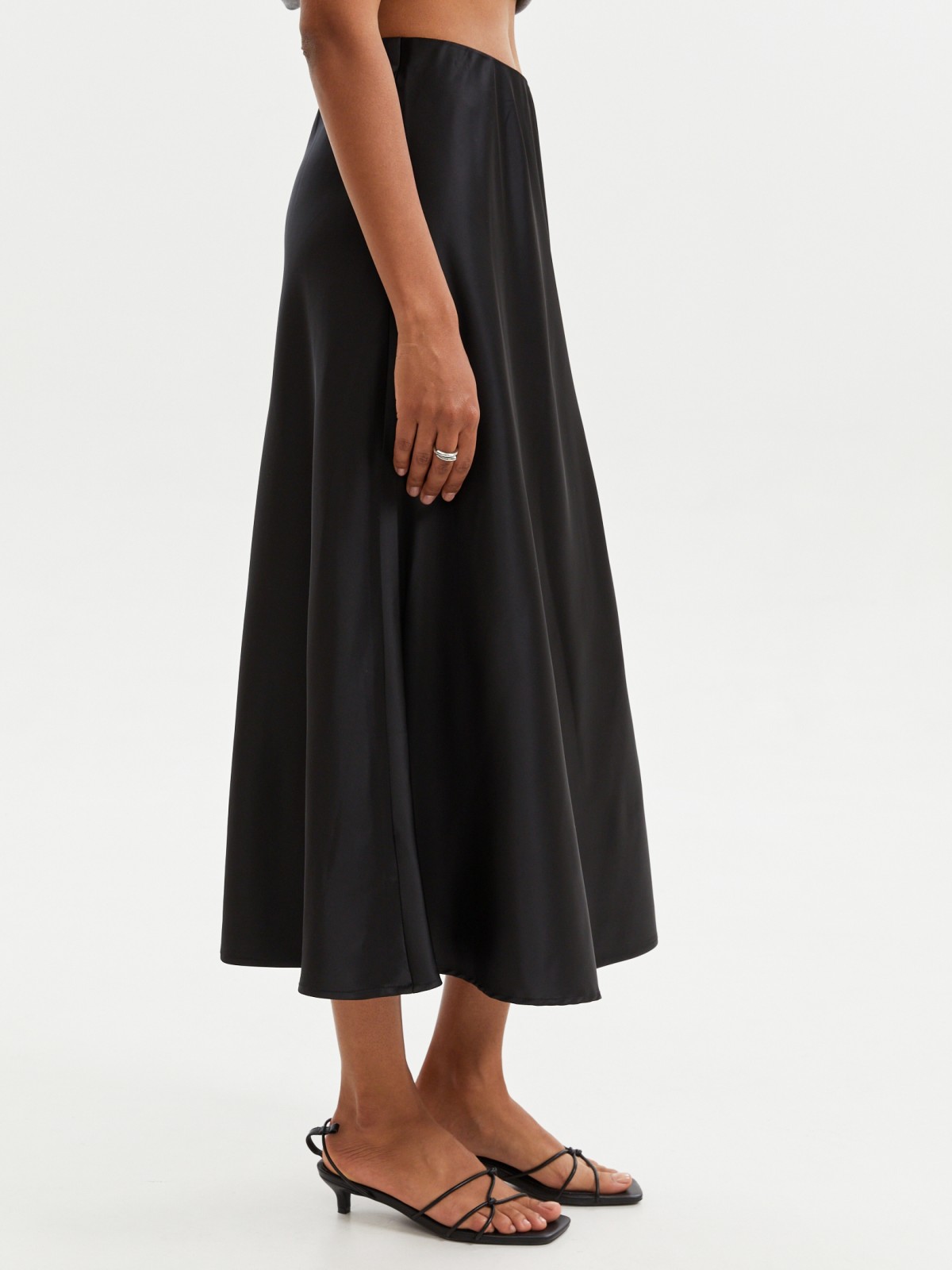 Сатиновая юбка миди на резинке