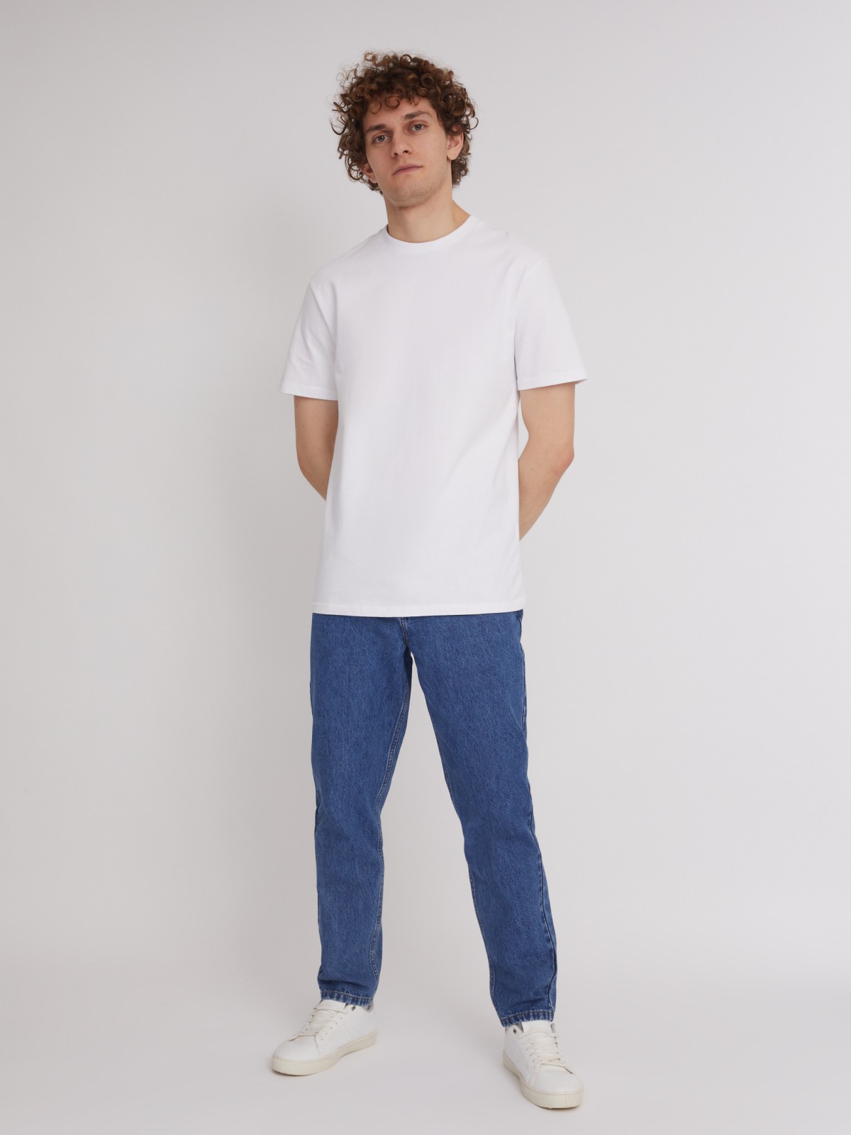 Джинсы фасона Carrot