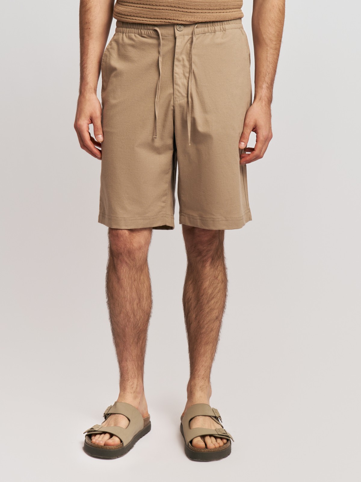 Удлинённые льняные шорты на резинке