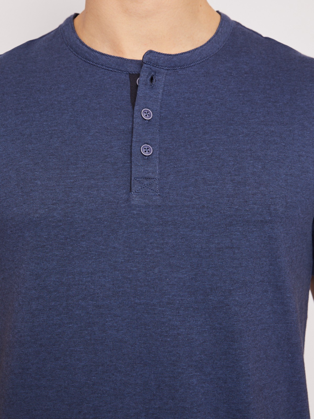 Футболка хенли в полоску с коротким рукавом