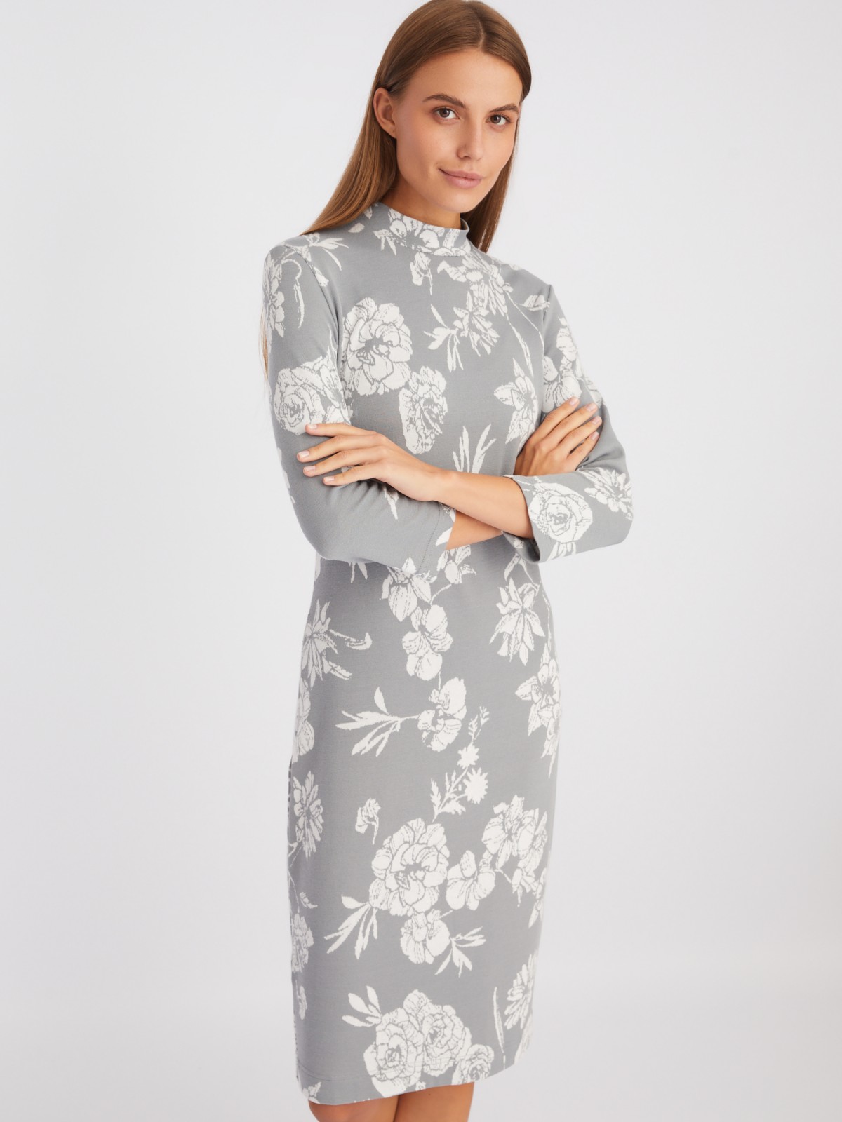 Трикотажное платье с воротником-стойкой и цветочным принтом zolla 023438159033, размер XS