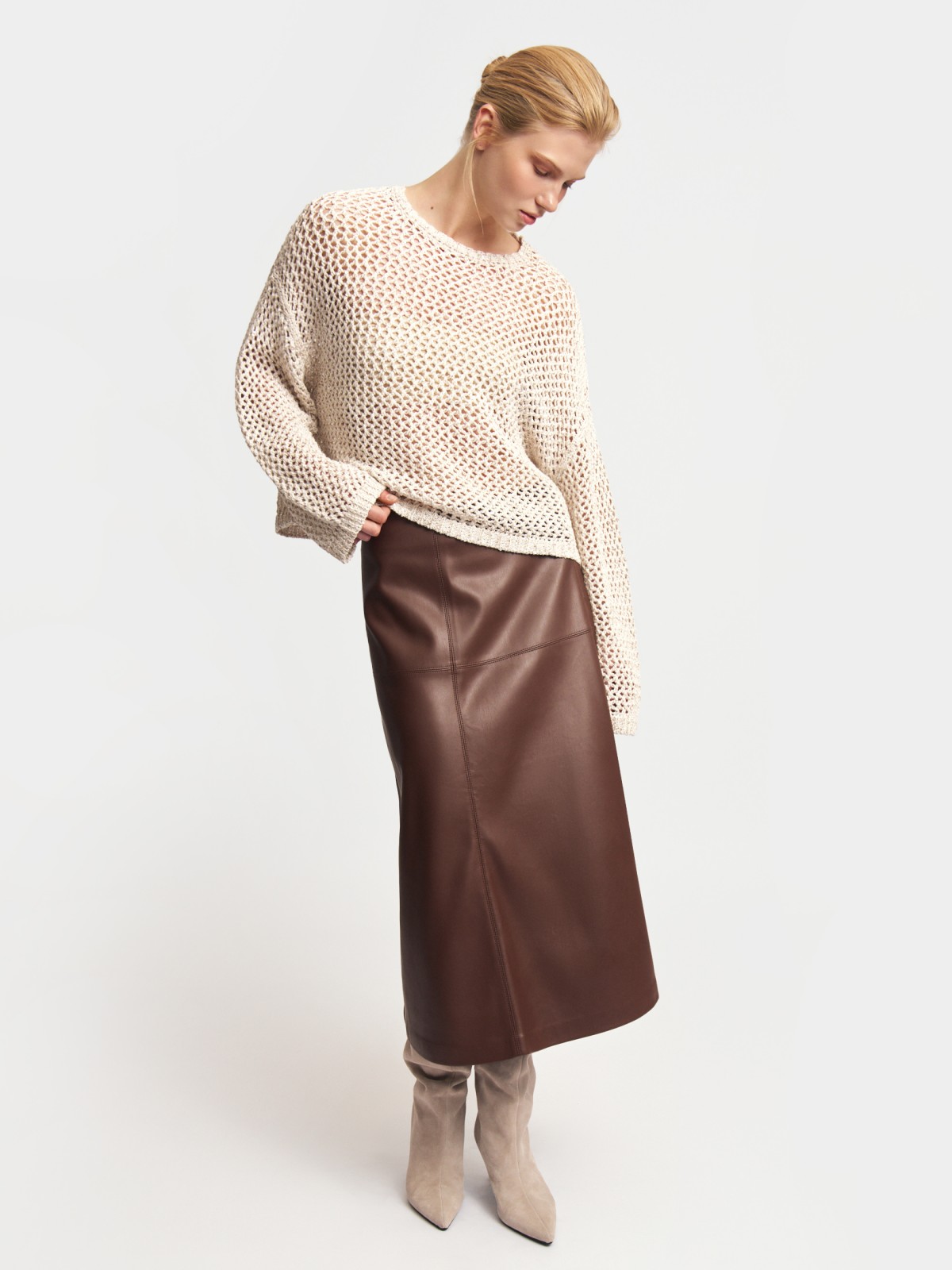 Вязаный джемпер-сетка с пайетками