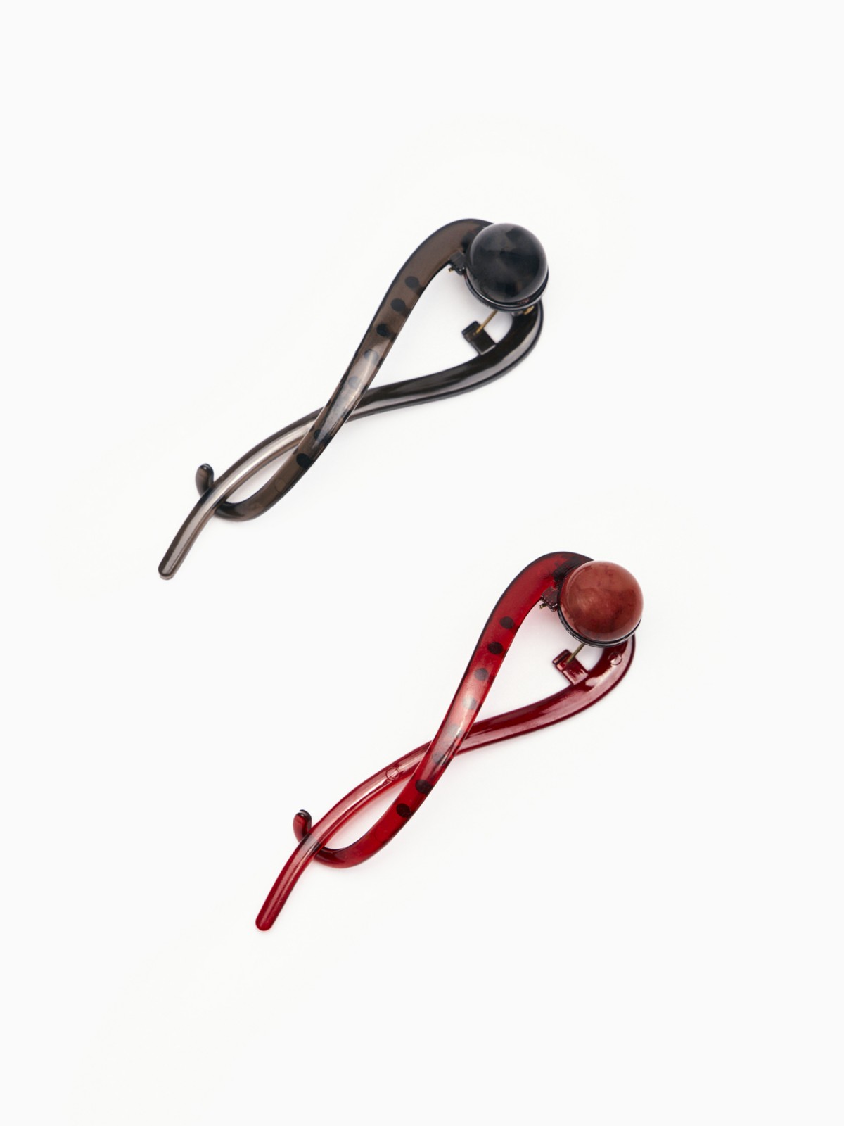 Набор заколок для волос 2 шт в комплекте 249₽