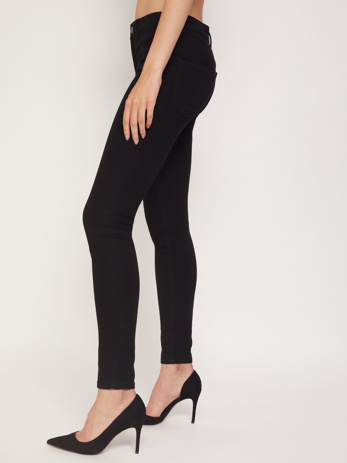 Джинсы силуэта Skinny