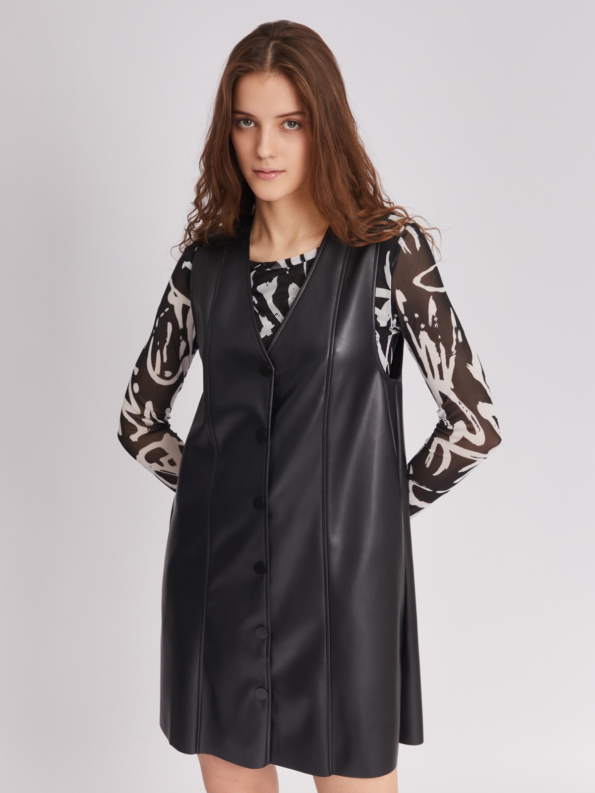 Платье-сарафан длины мини без рукавов из экокожи на кнопках zolla 223338259051, цвет черный, размер XS - фото 6