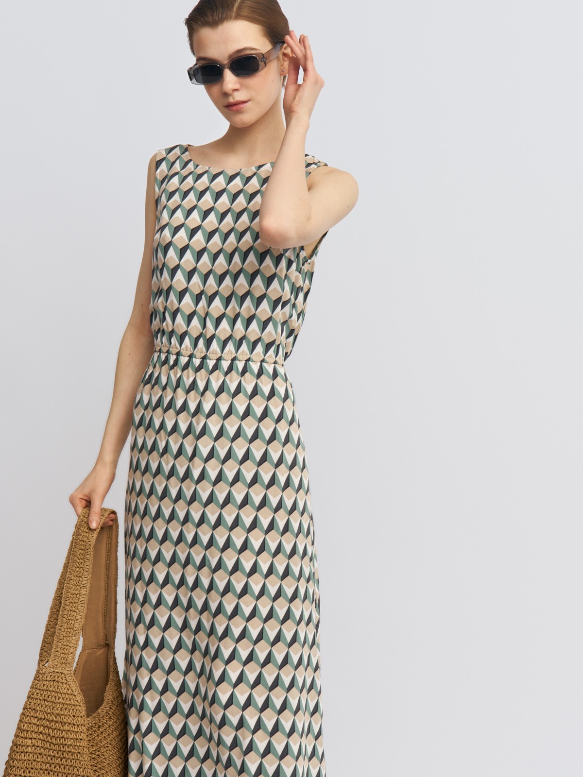 Платье макси без рукавов с разрезами и поясом