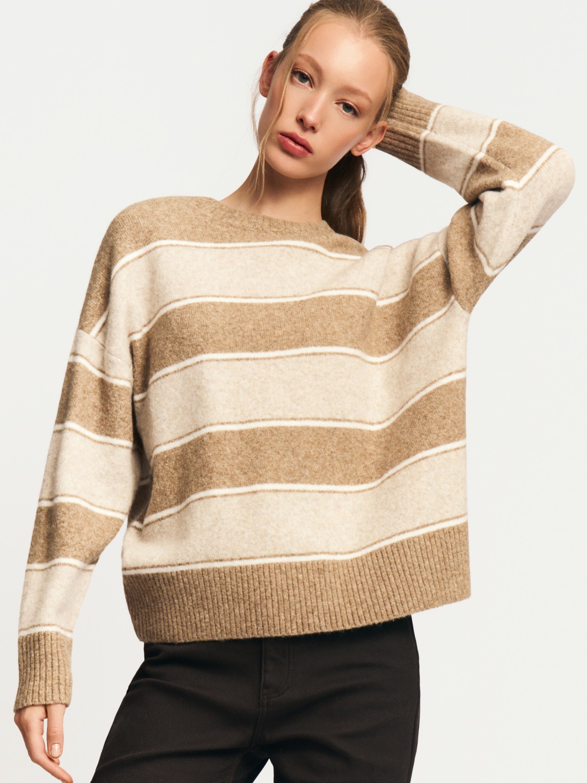 Вязаный джемпер с узором в полоску