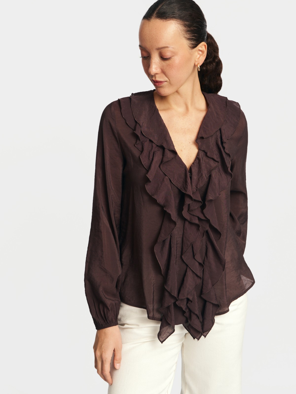 Рубашка с воланами