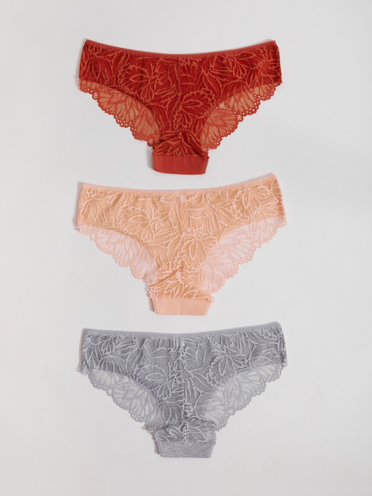 Комплект из трех трусов