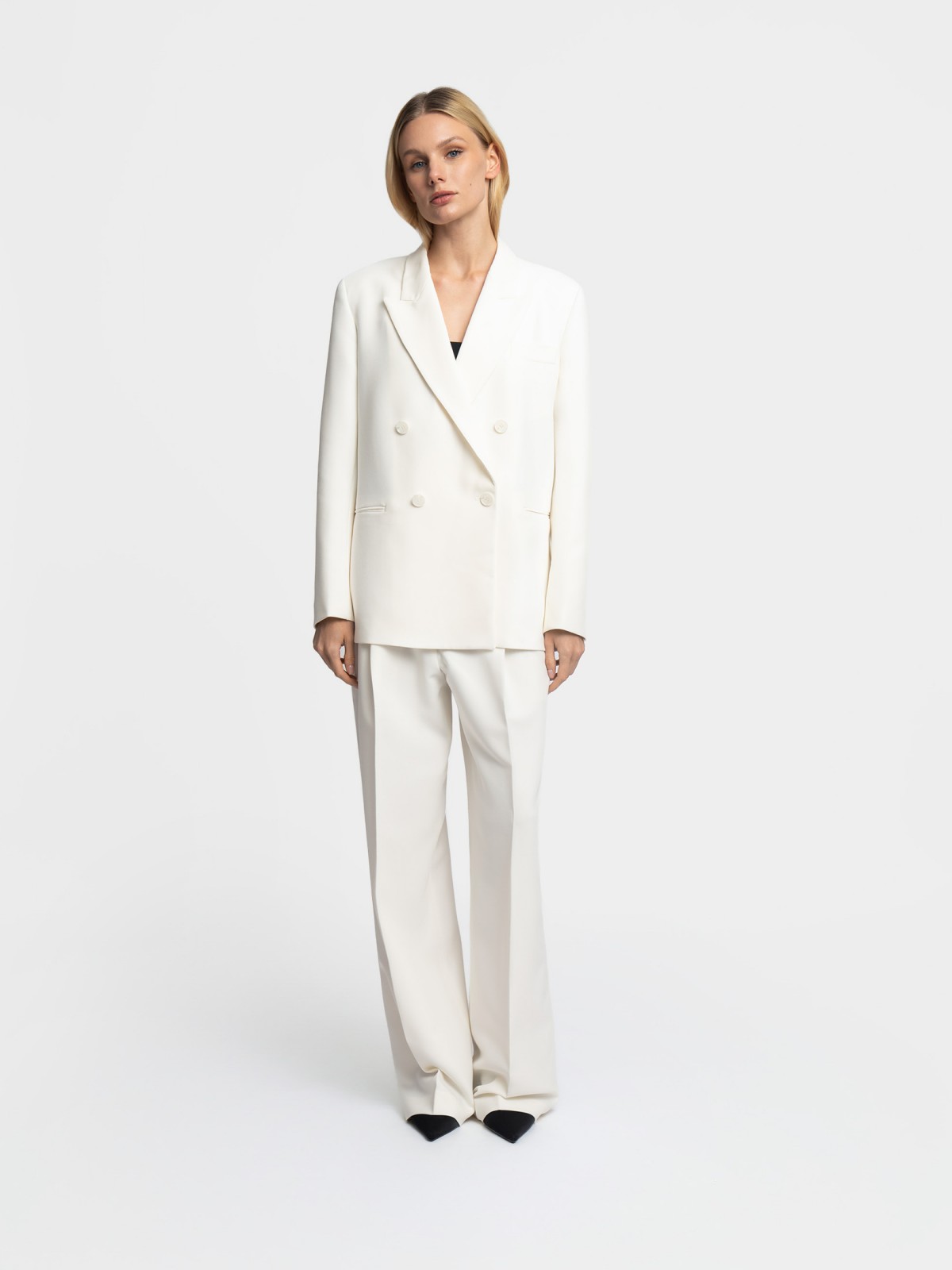 Жакет прямого силуэта на пуговицах