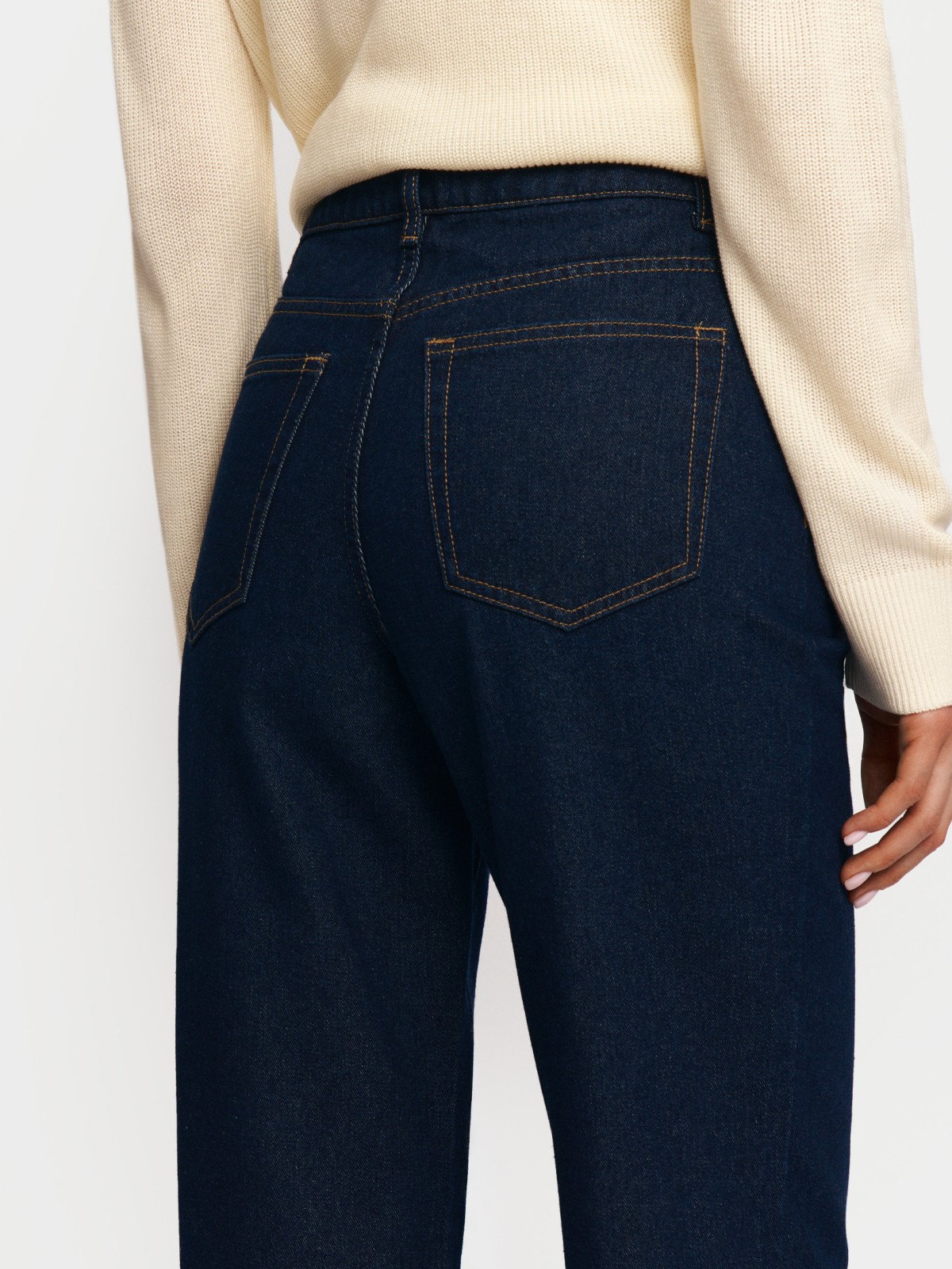 Джинсы прямого силуэта с высокой посадкой