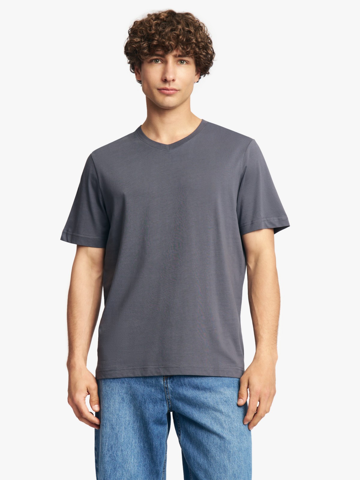 Футболка из хлопка с треугольным вырезом