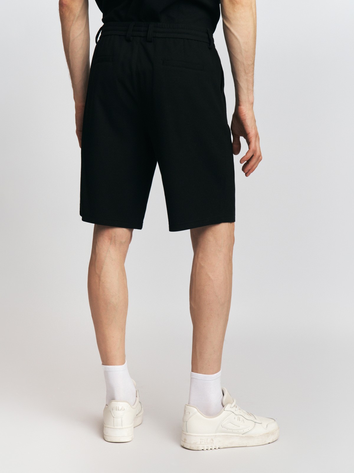 Трикотажные шорты на резинке