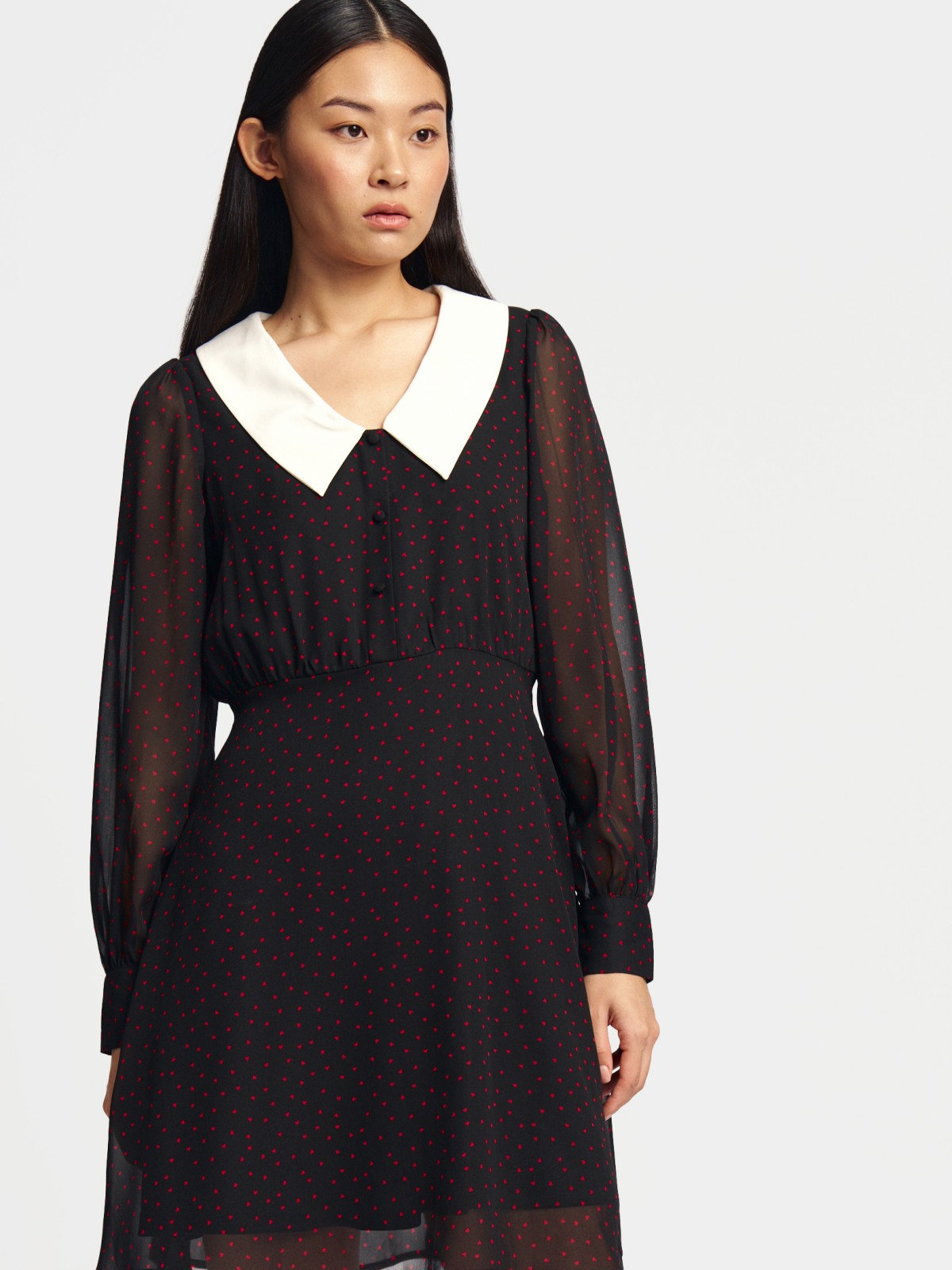 Шифоновое платье мини с акцентным воротником