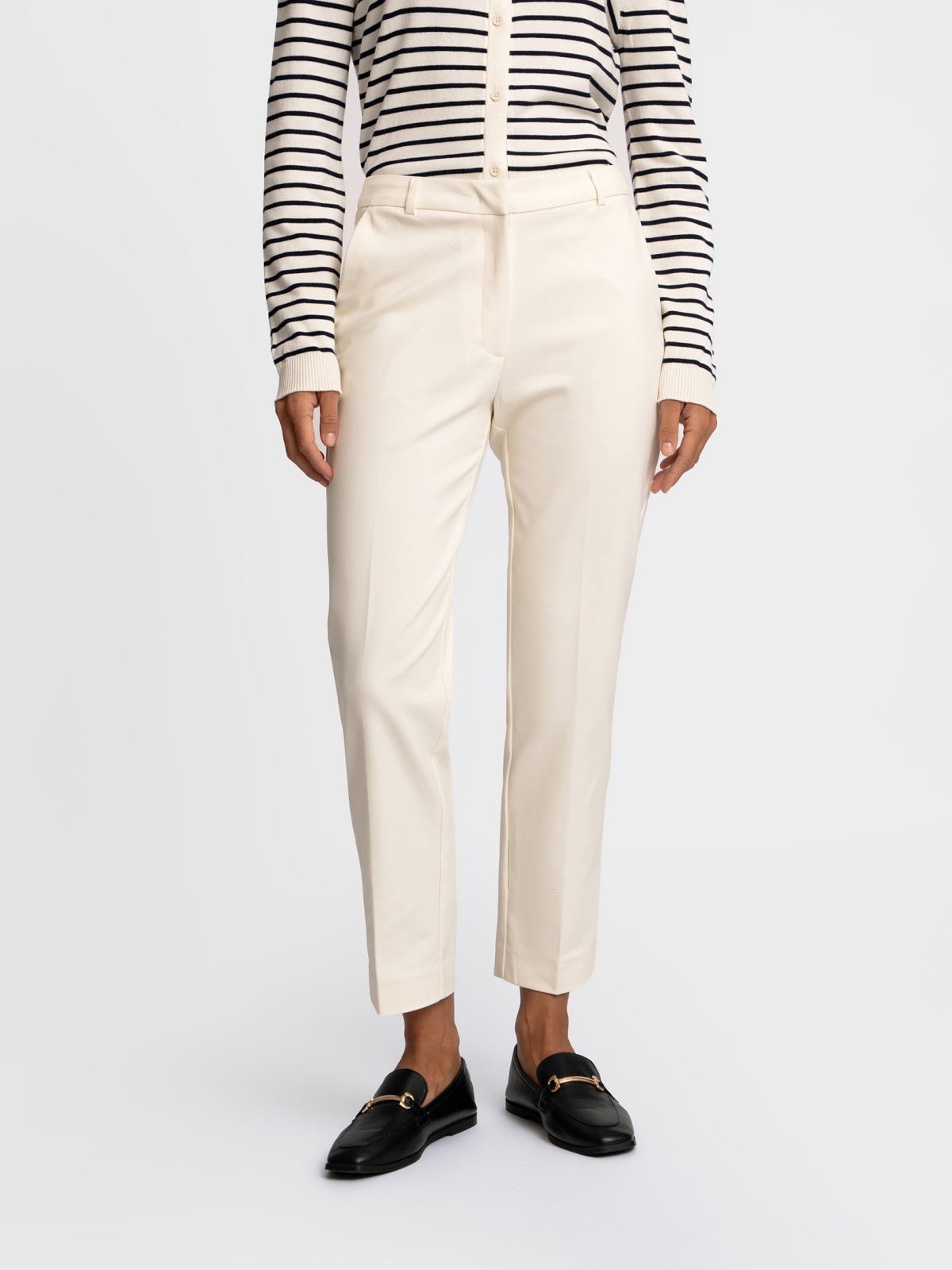 Офисные брюки силуэта Slim со стрелками