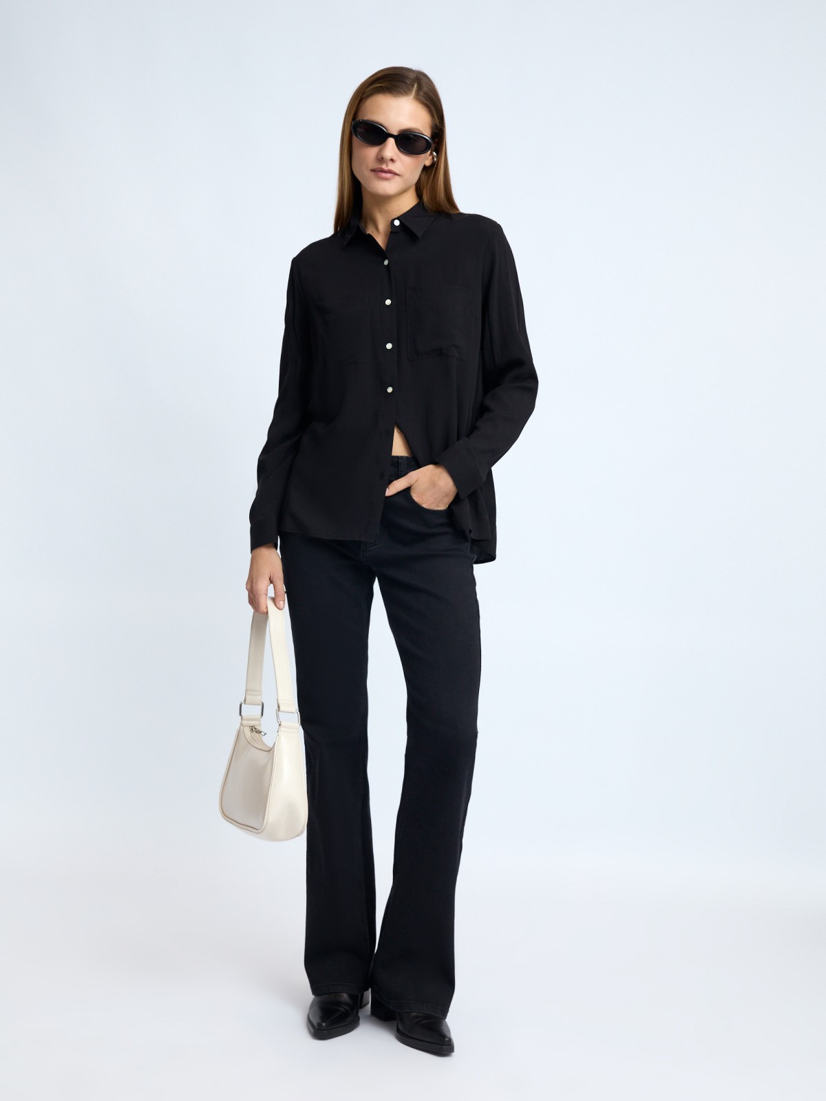 Офисная рубашка из вискозы с карманами