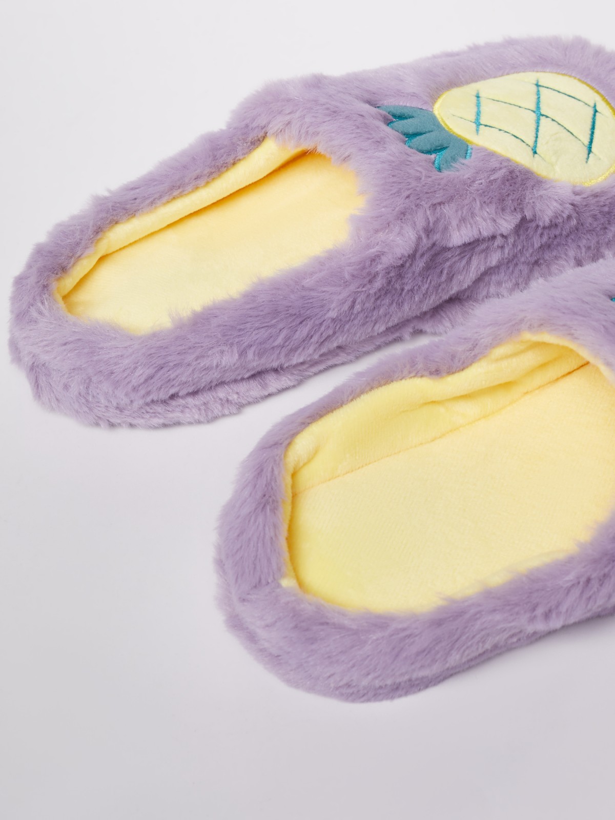 Домашние тапочки с вышивкой