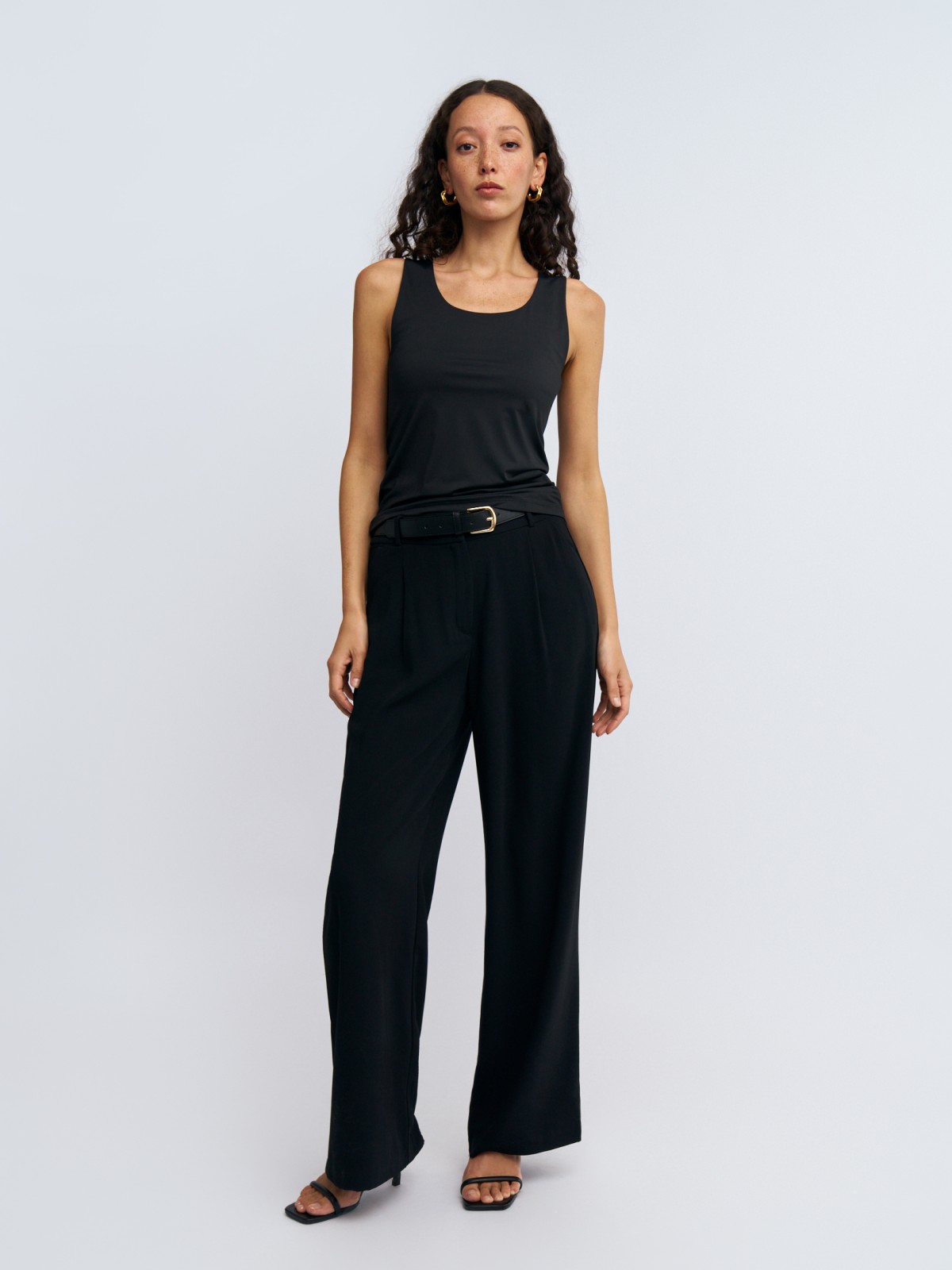 Бесшовный топ-майка без рукавов