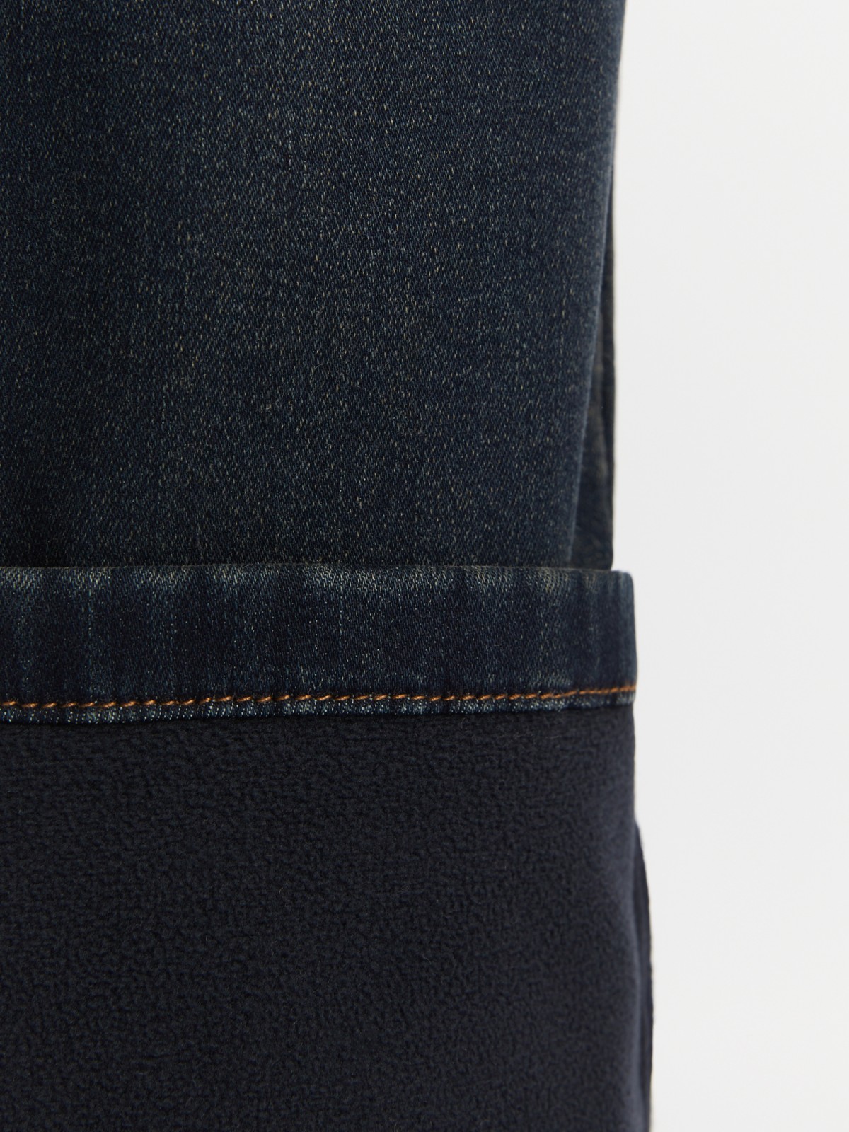 Утеплённые джинсы прямого фасона Regular с флисом внутри