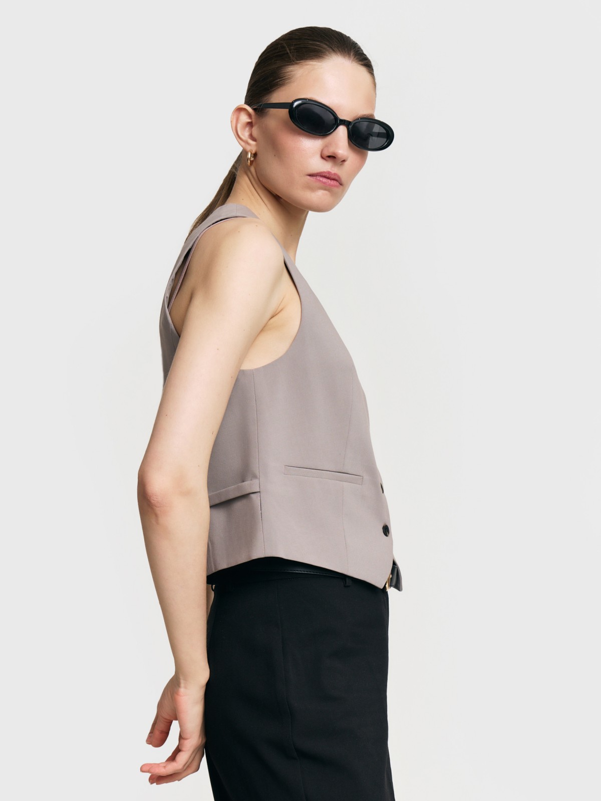 Классический жилет на пуговицах