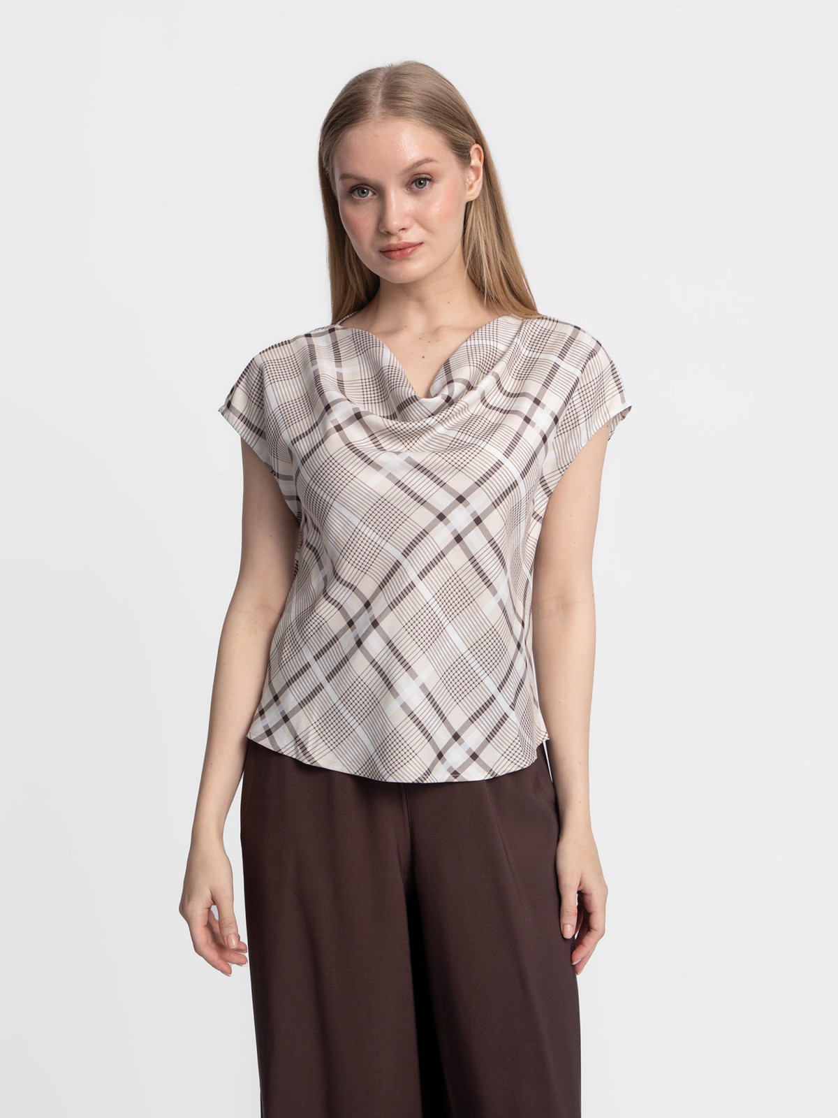 Блузка с короткими рукавами