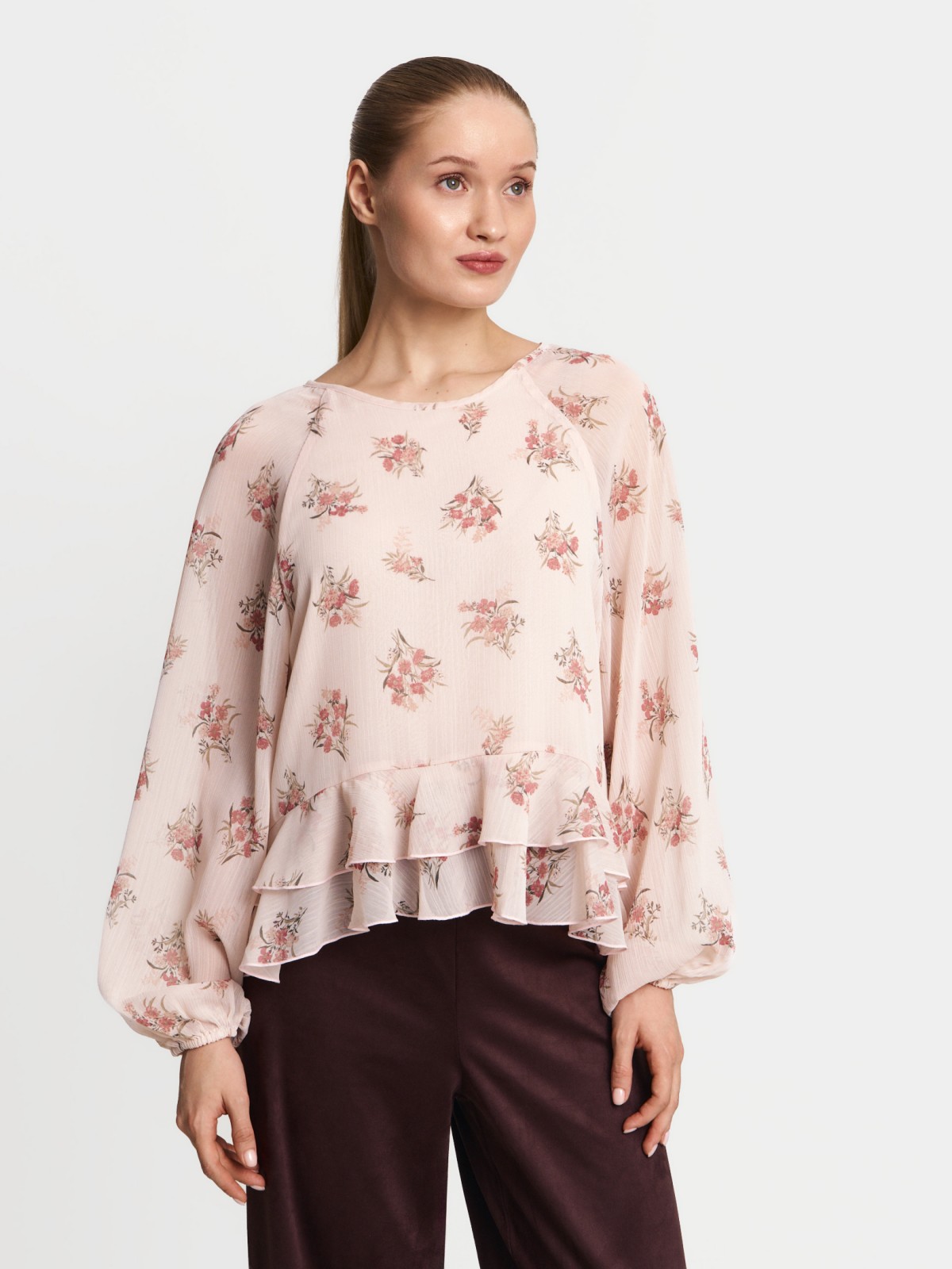 Шифоновая блузка с воланами