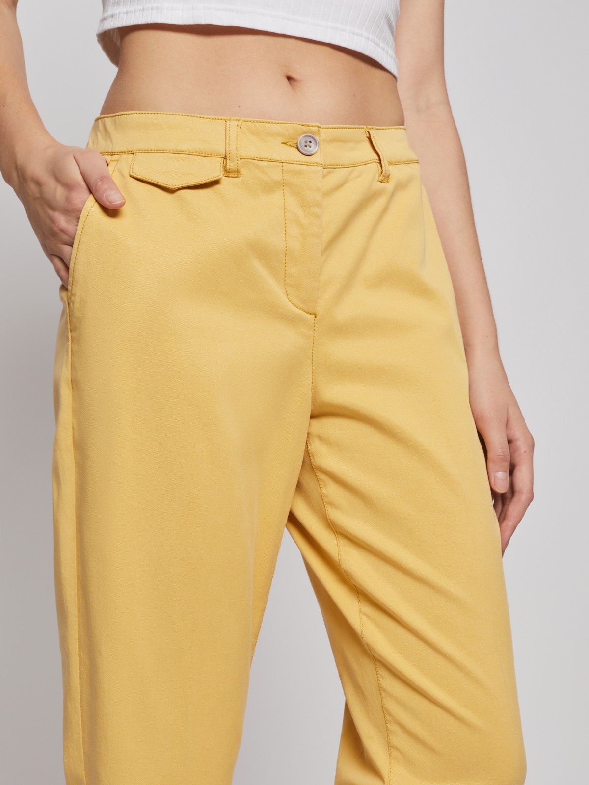 Брюки-чинос 