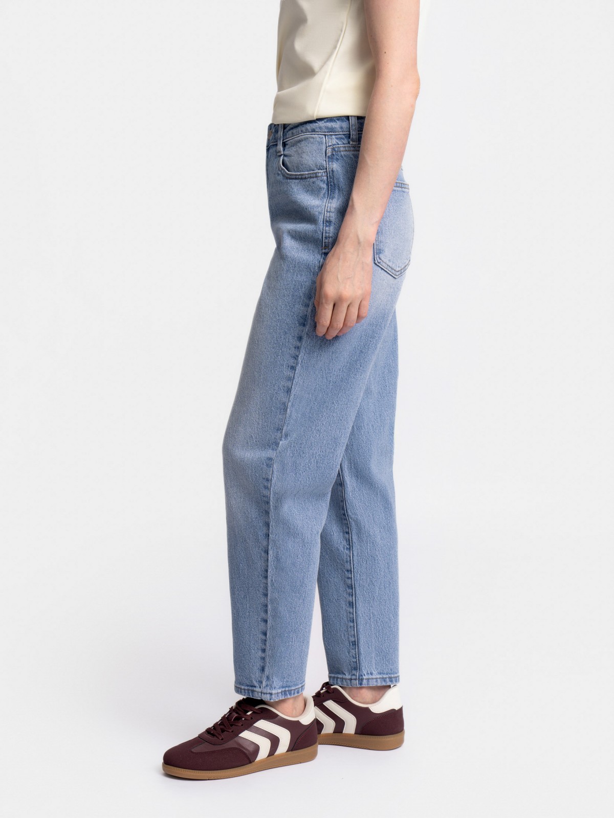 Джинсы силуэта Mom comfort из хлопка