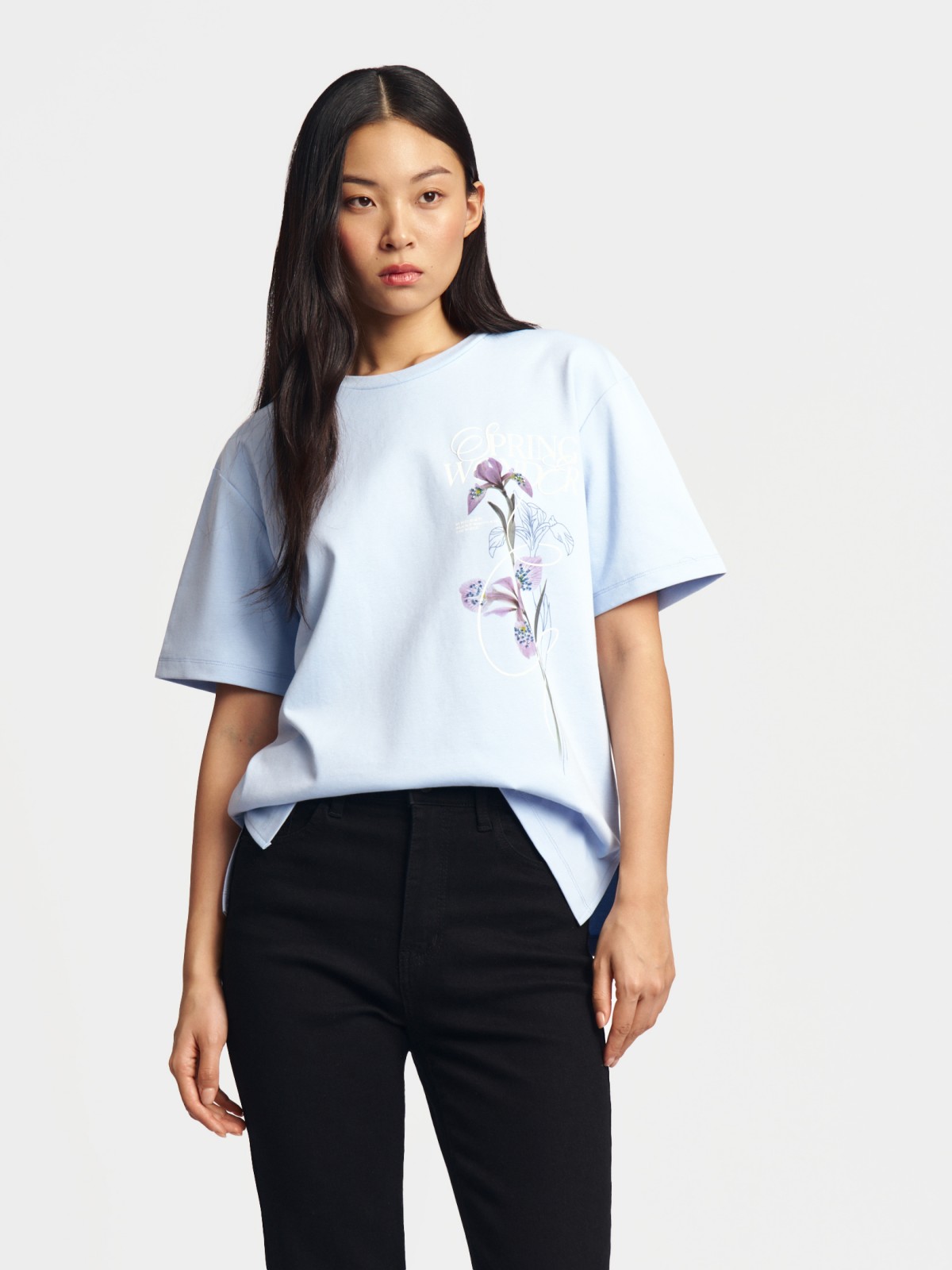 Футболка с принтом и аппликацией