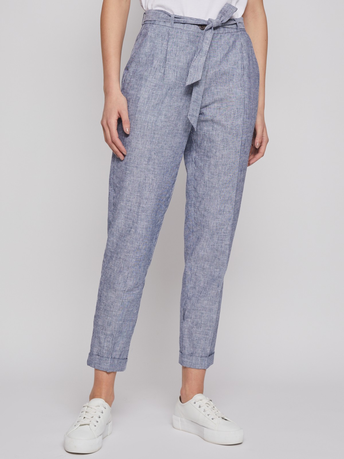 Брюки фасона Carrot с поясом