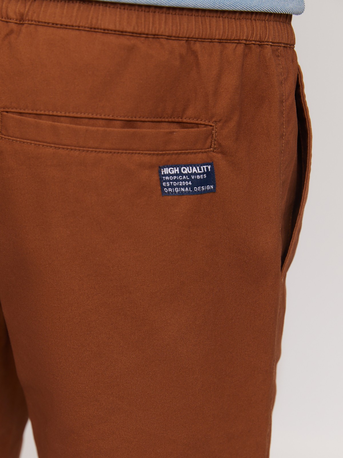 Удлинённые шорты на резинке из хлопка zolla 014247559012, цвет коричневый, размер 32 - фото 6