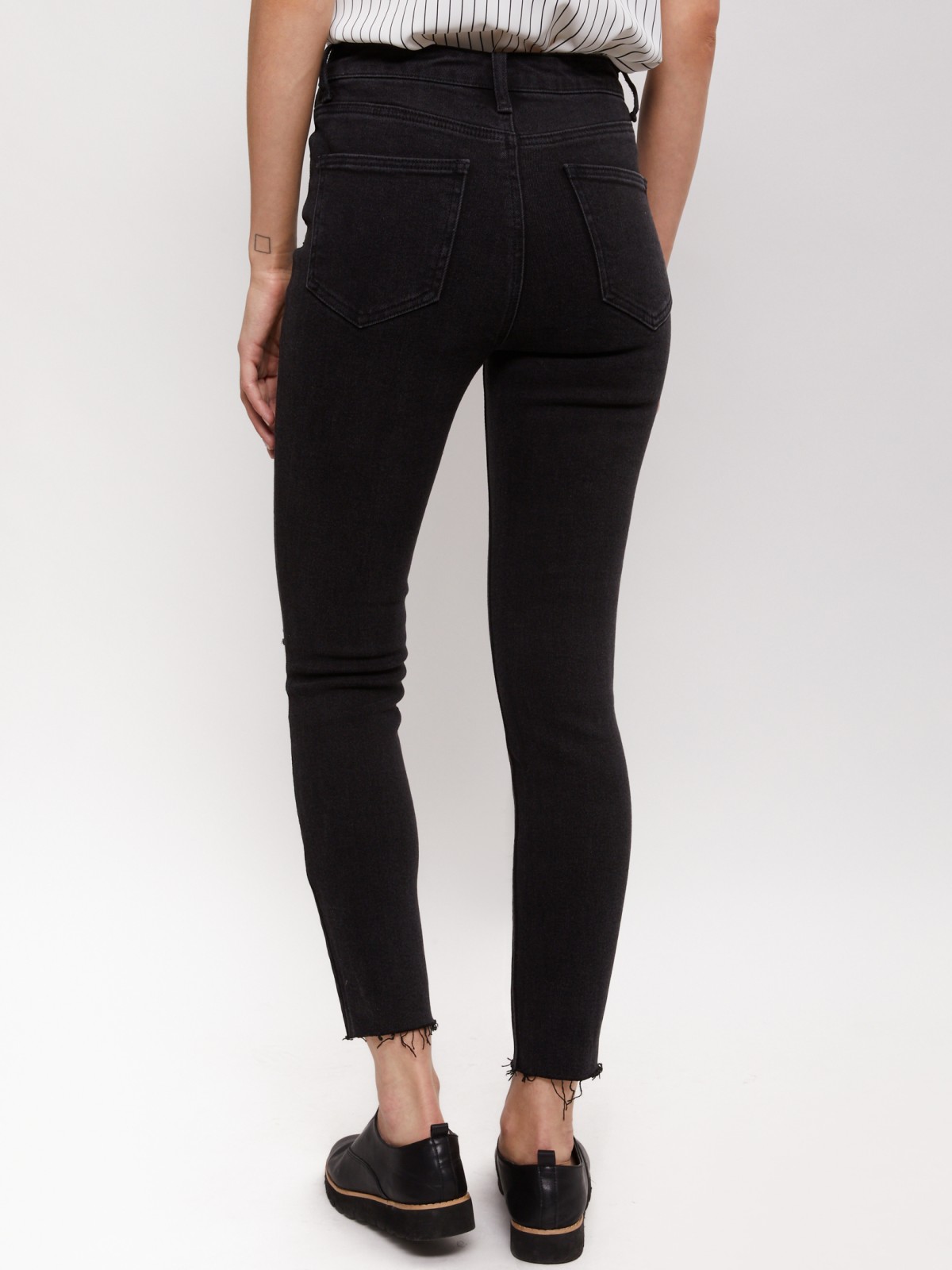 Джинсы силуэта Skinny