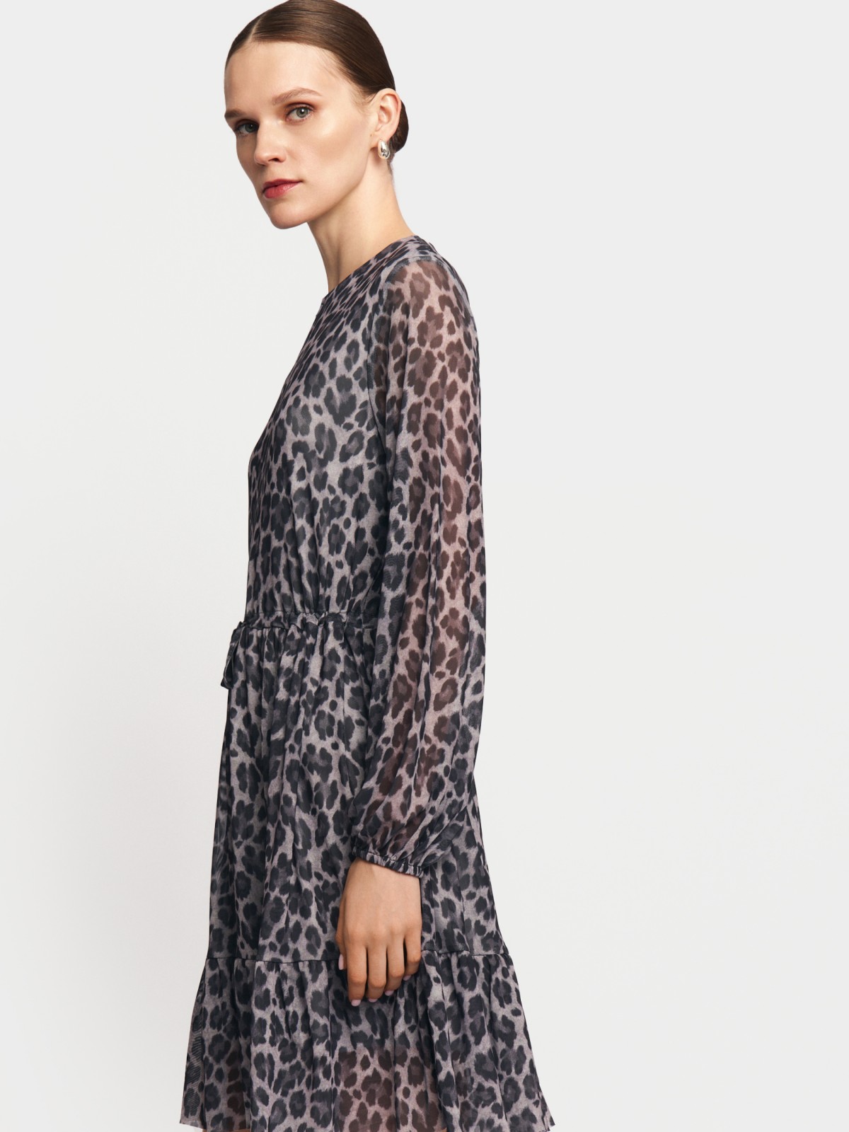 Леопардовое платье мини из сетки на кулиске