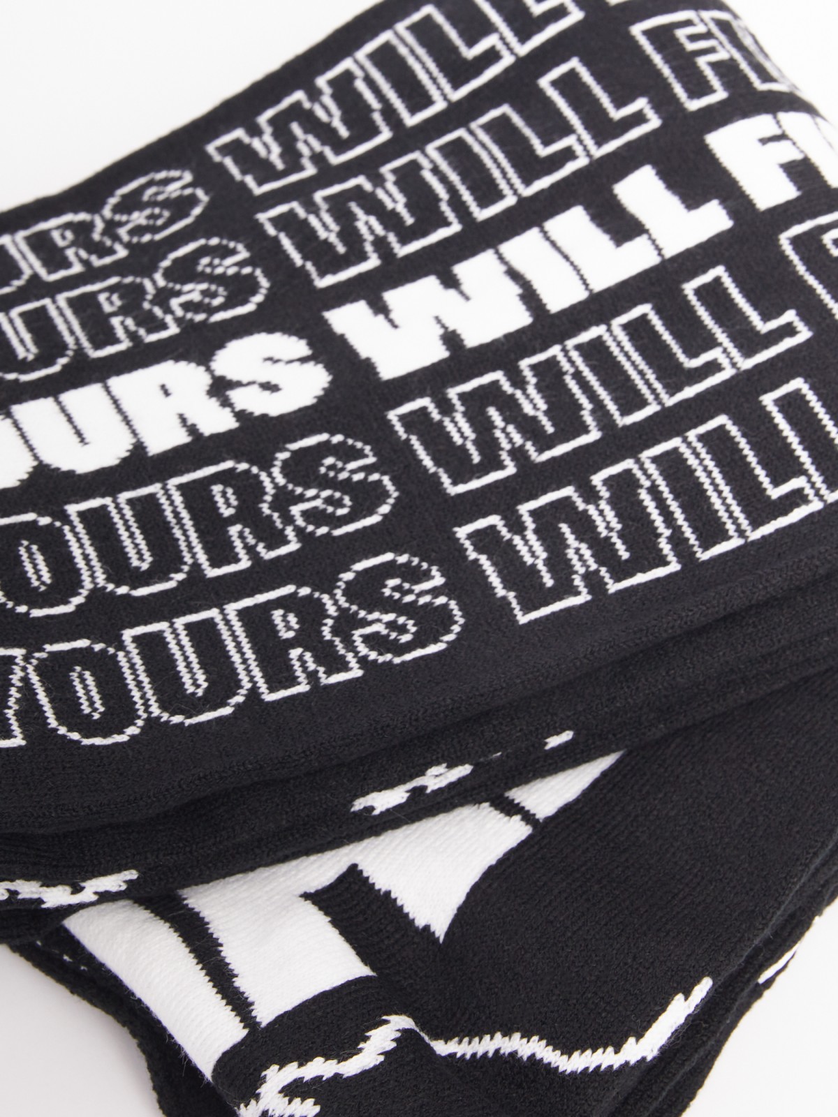 Вязаный трикотажный шарф с надписями zolla 02342914G025, цвет черный, размер No_size - фото 5
