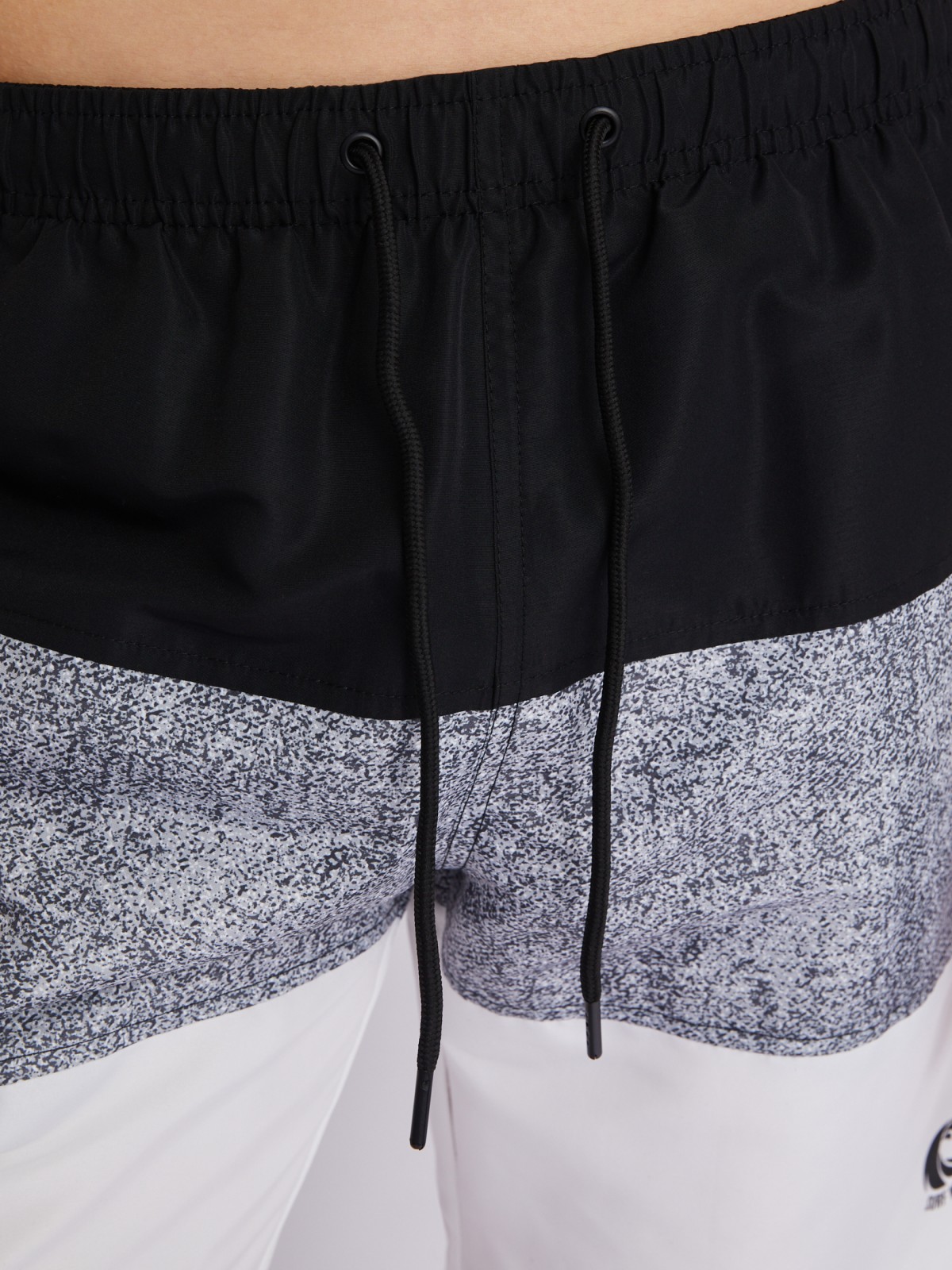 Плавательные шорты на резинке