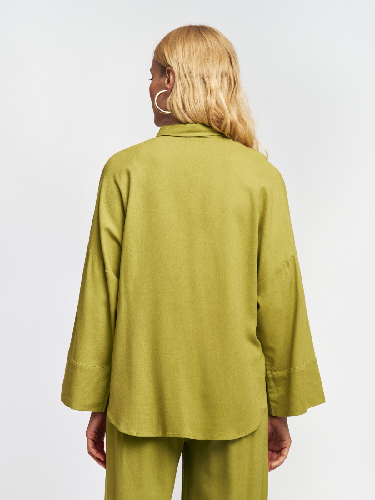 Льняная рубашка с укороченным рукавом