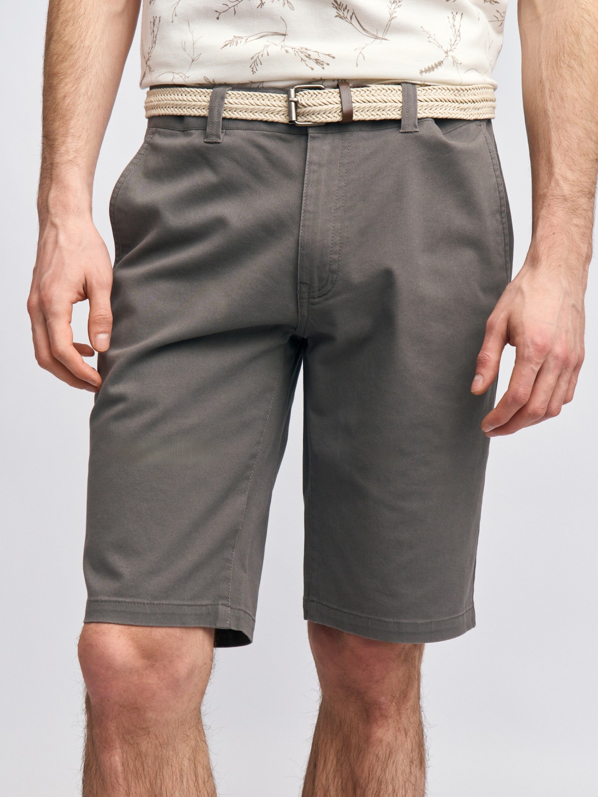 Удлинённые шорты из хлопка с ремнём