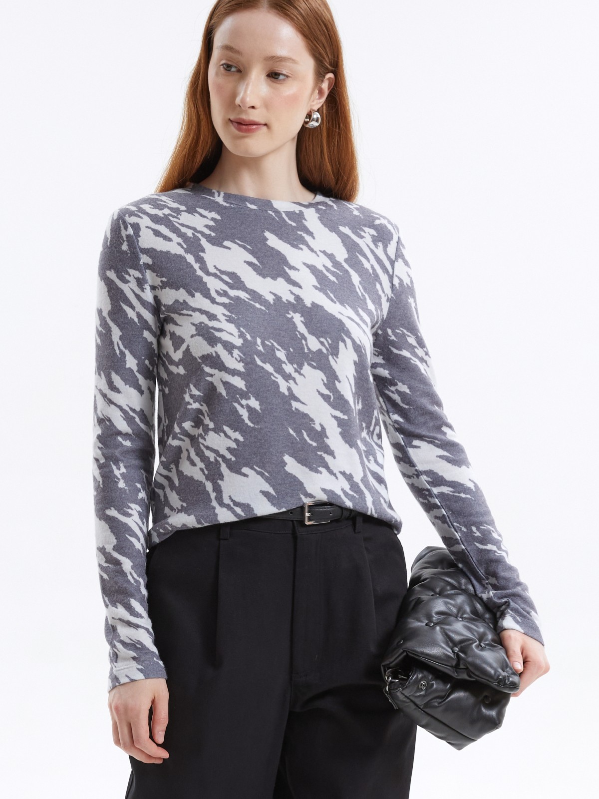 Короткий трикотажный лонгслив с принтом