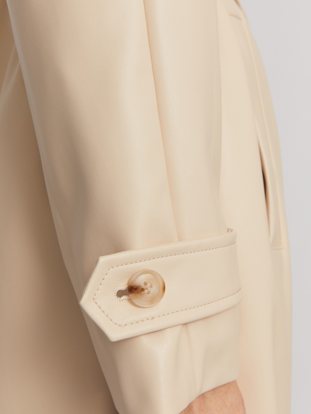 Длинное пальто-тренч из экокожи с рукавами реглан и поясом zolla 024135707024, цвет молоко, размер XS - фото 6