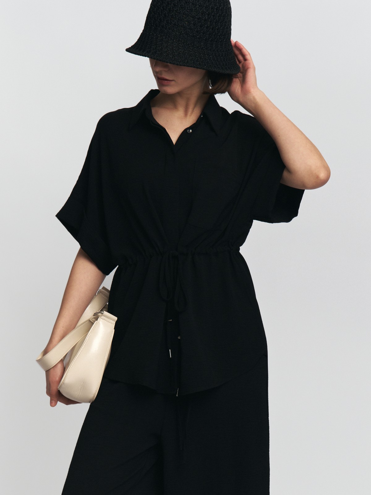 Блузка-рубашка на кулиске с коротким рукавом