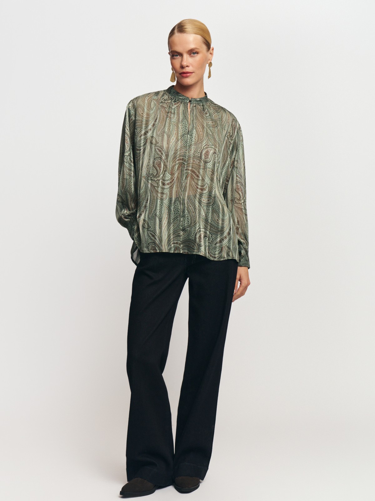 Джинсы прямого силуэта со стрелками