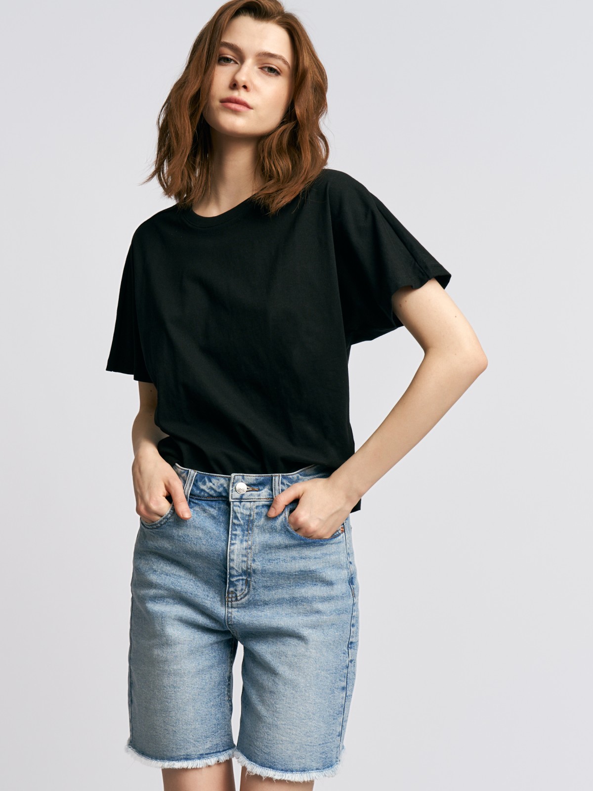 Футболка из хлопка без принта с коротким рукавом